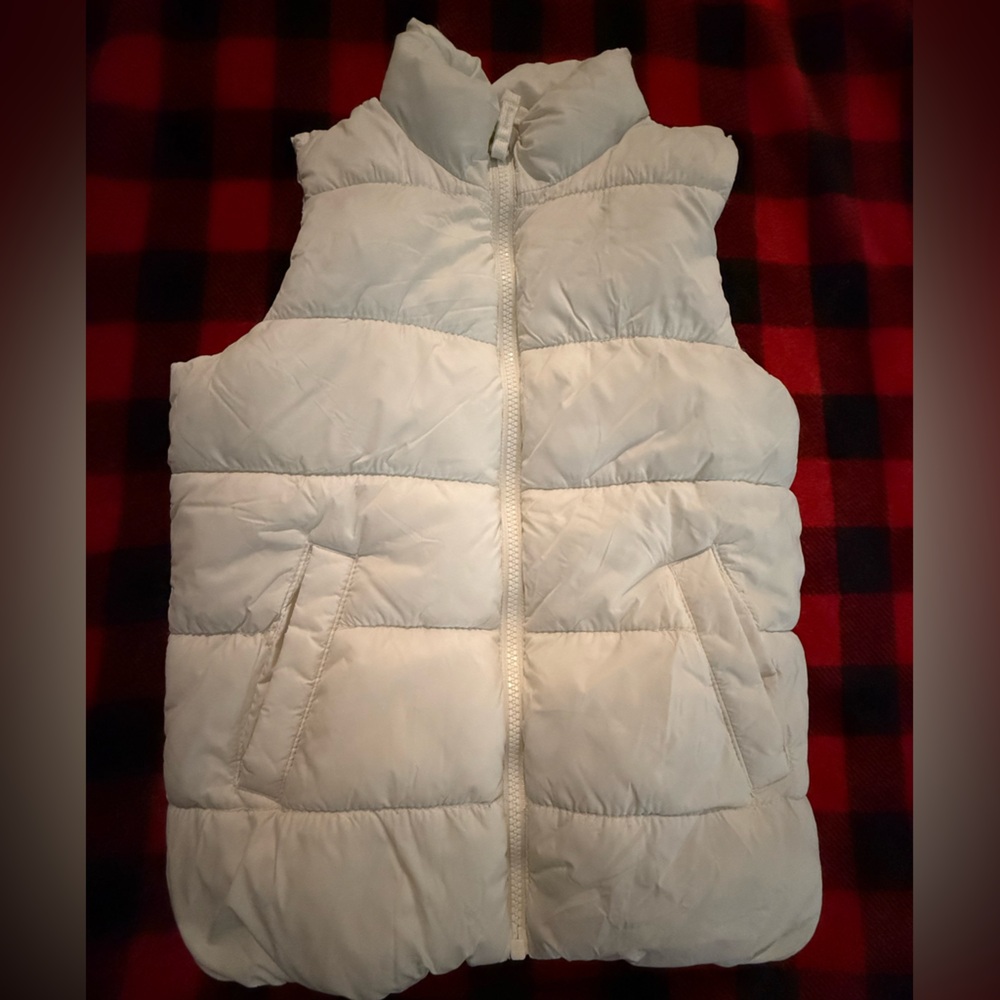 Girl’s Old Navy Cream Puffer Jacket/Vest